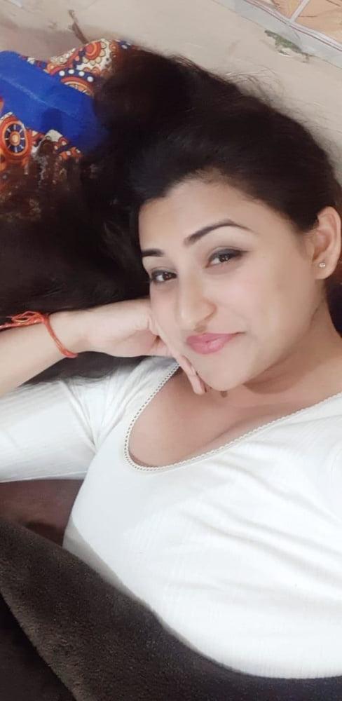 25P Big tits Desi Bhabhi
