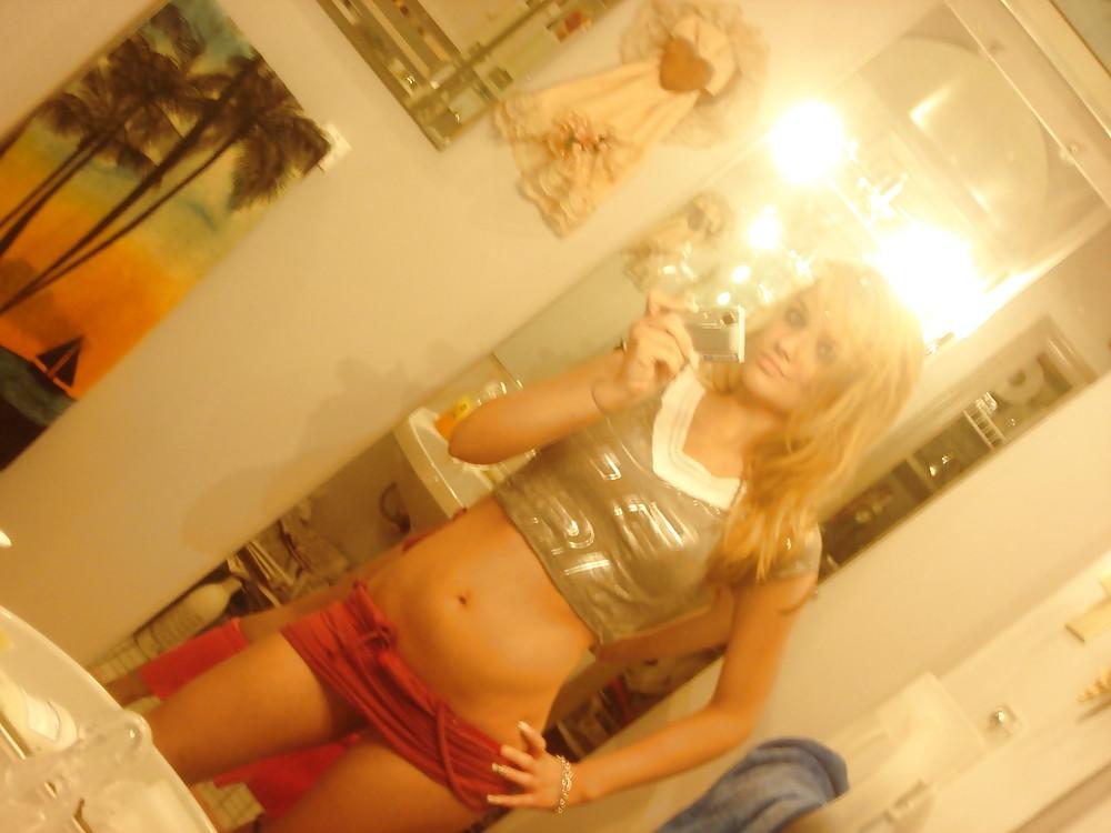 21P Busty Blonde Self Shot Teenie