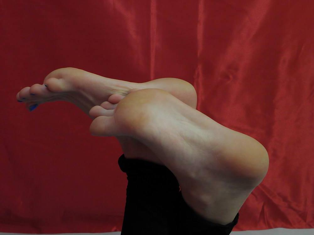17P Foot Worship