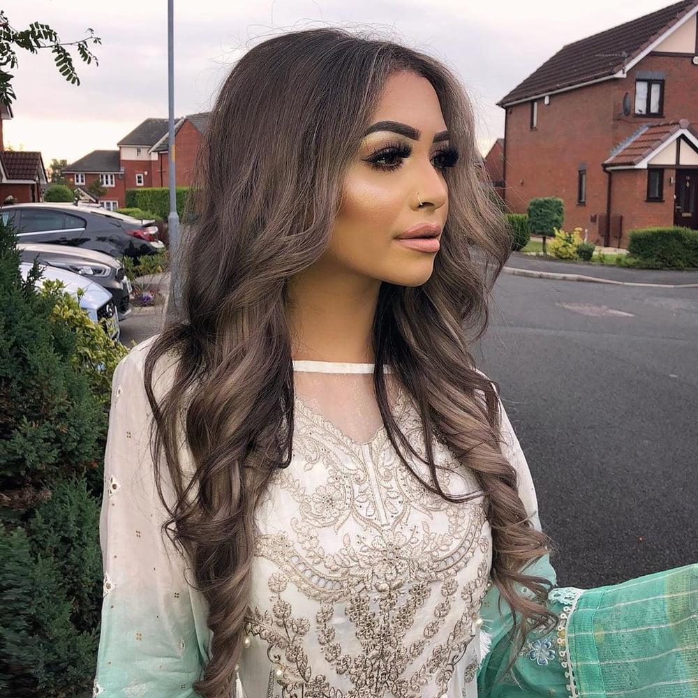 25P Pakistani Hot Women Sexy Desi Dolls Heels