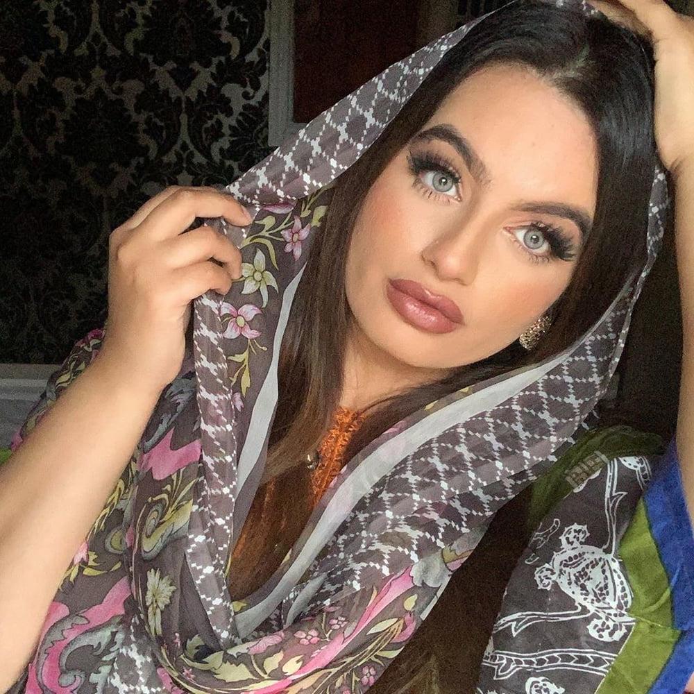 25P Pakistani Hot Women Sexy Desi Dolls Heels