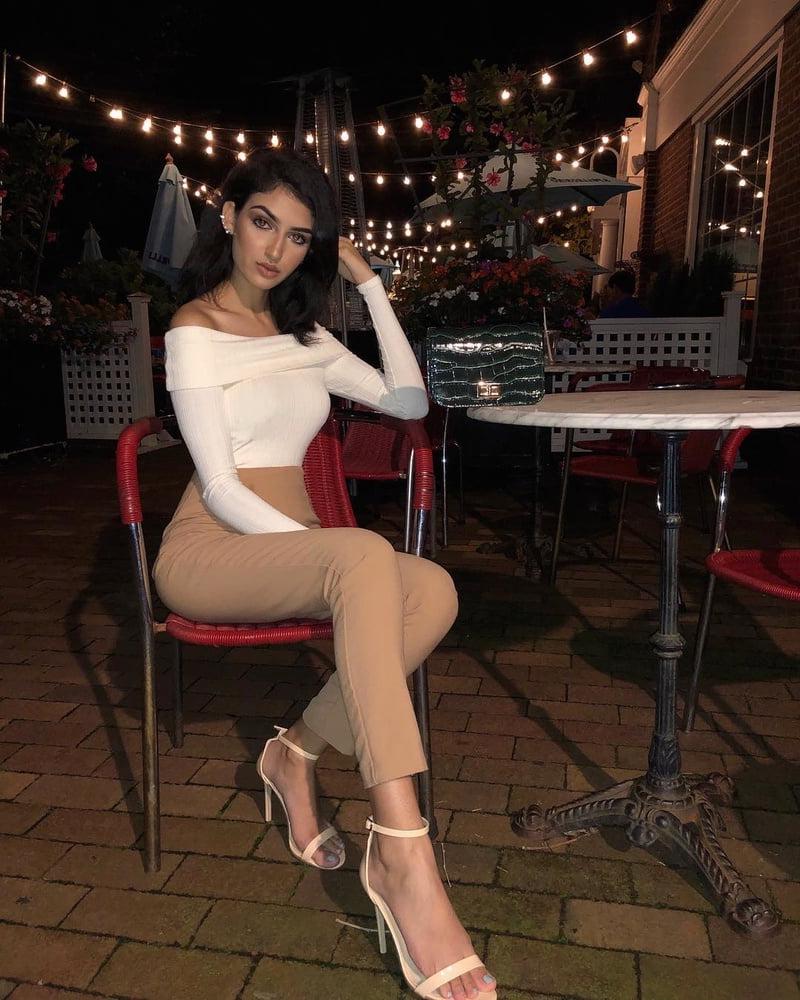 25P Pakistani Hot Women Sexy Desi Dolls Heels