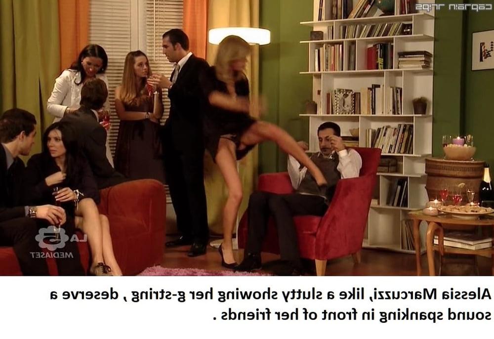 11P Italein Beauty spankable