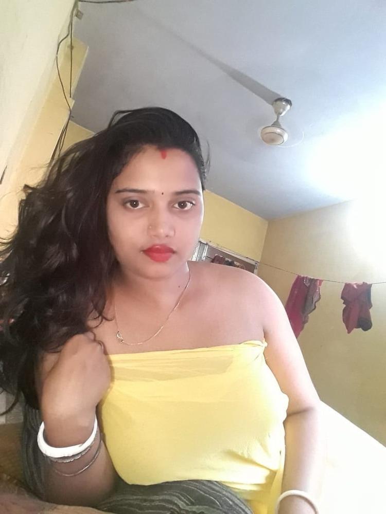 19P indian desi bhabhi pics shared