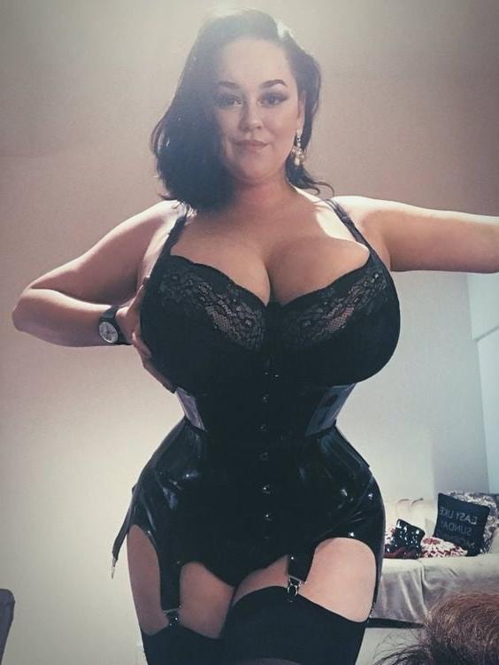 25P Corset Babes
