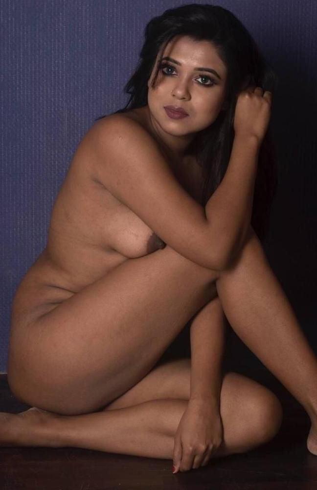 18P Introducing Desi Indian Bangali Nude Model Jhilik