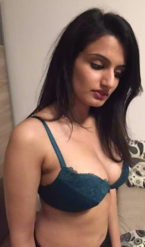 25P Desi nri Bhabhi Hairy Pussy ass