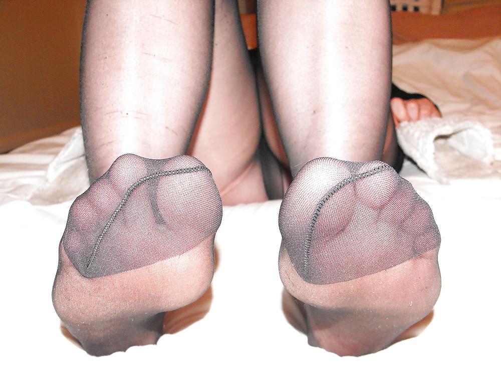 13P Rub it on her feet shoot in her slippers