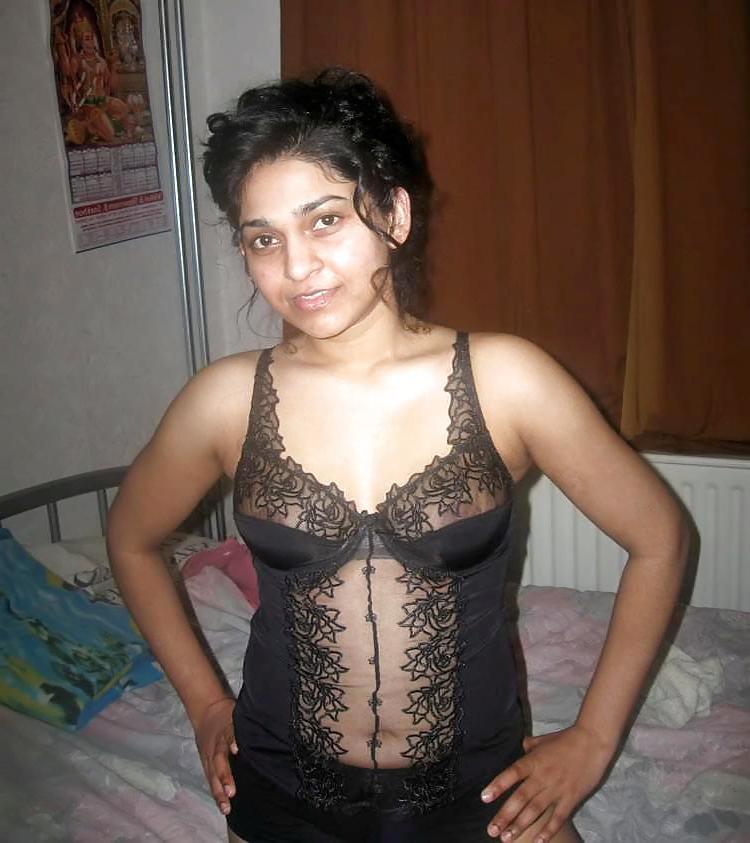 8P Desi Indian Babe