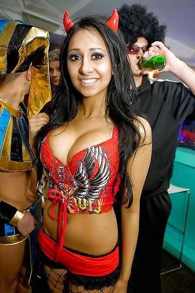 25P Halloween Sluts