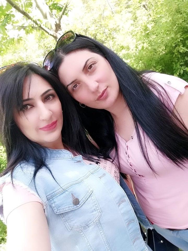 25P 33yo single hot chick DESPERATE for dick