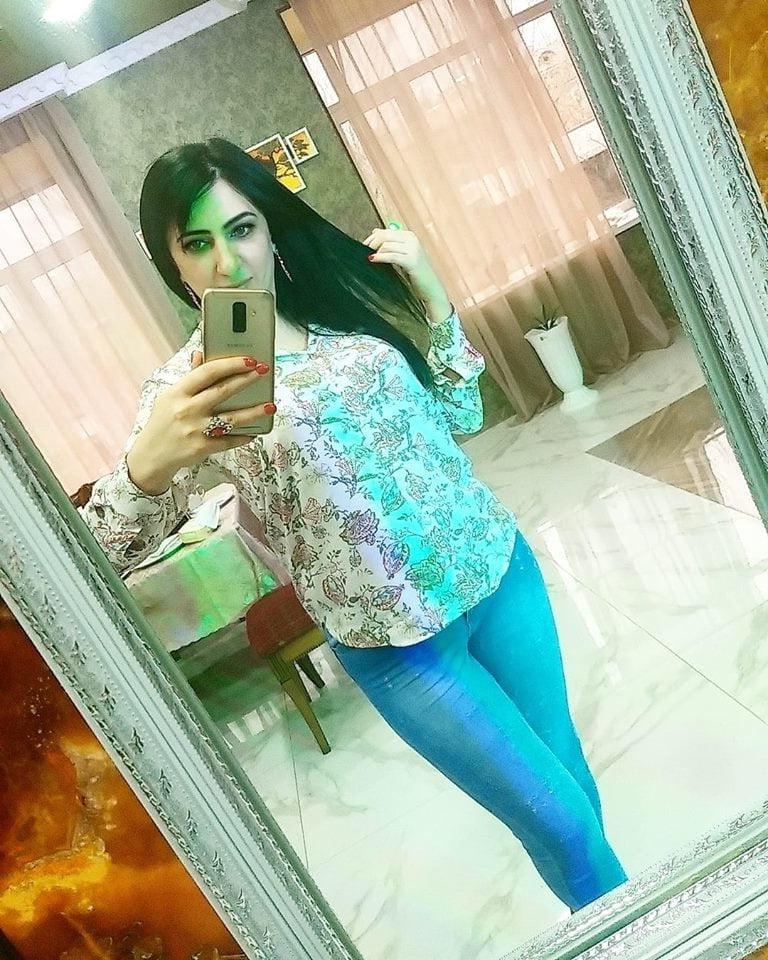 25P 33yo single hot chick DESPERATE for dick