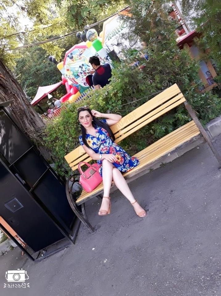 25P 33yo single hot chick DESPERATE for dick