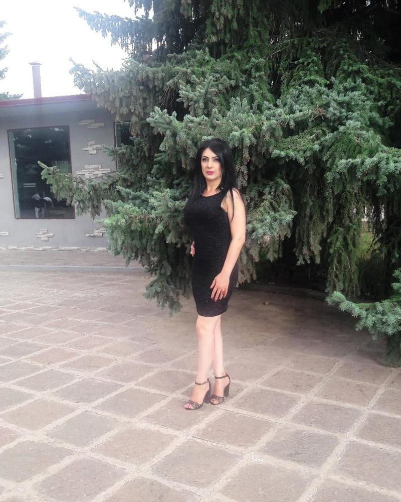 25P 33yo single hot chick DESPERATE for dick