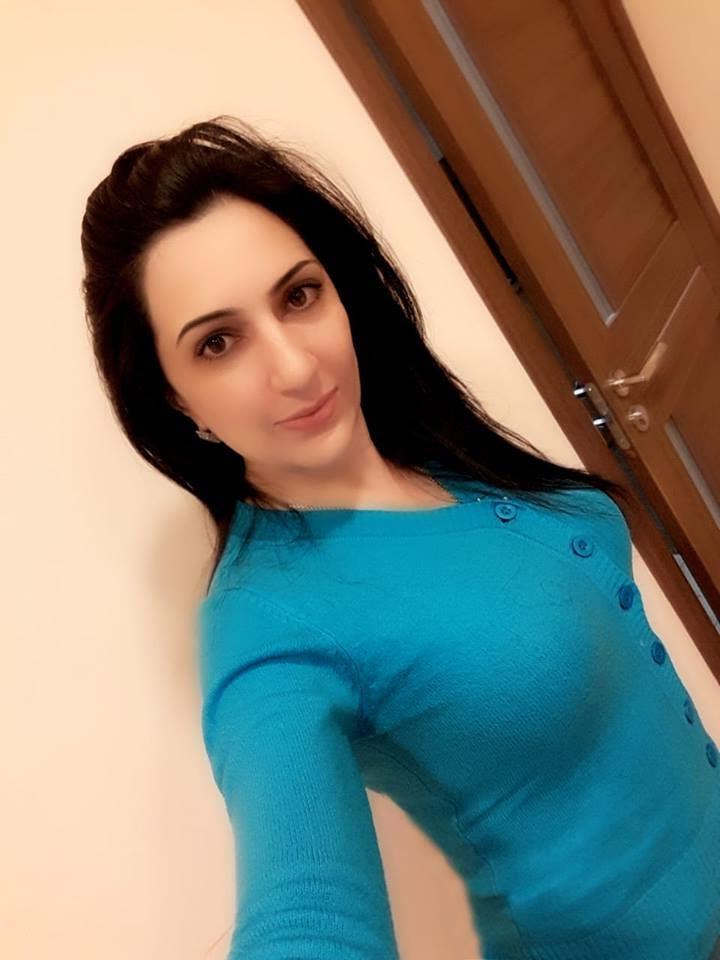 25P 33yo single hot chick DESPERATE for dick