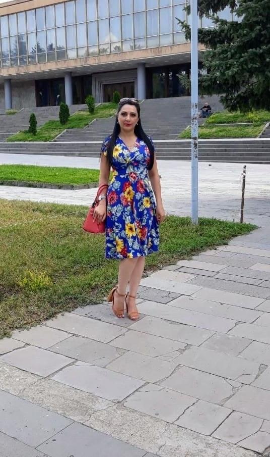 25P 33yo single hot chick DESPERATE for dick