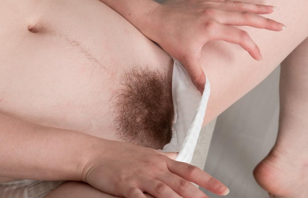 24P hairy teen Alice