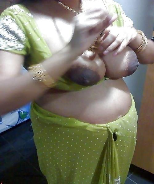 25P Desi randi aunt boob