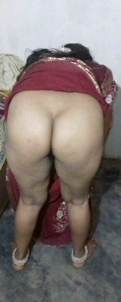 25P Desi NRI Bhabhi juicy pussy &amp; Indian Aunty panty boob shows