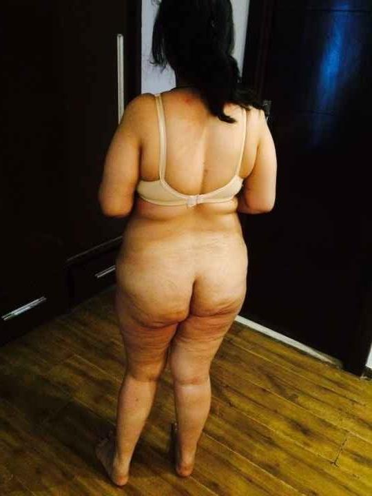 25P Desi NRI Bhabhi juicy pussy &amp; Indian Aunty panty boob shows