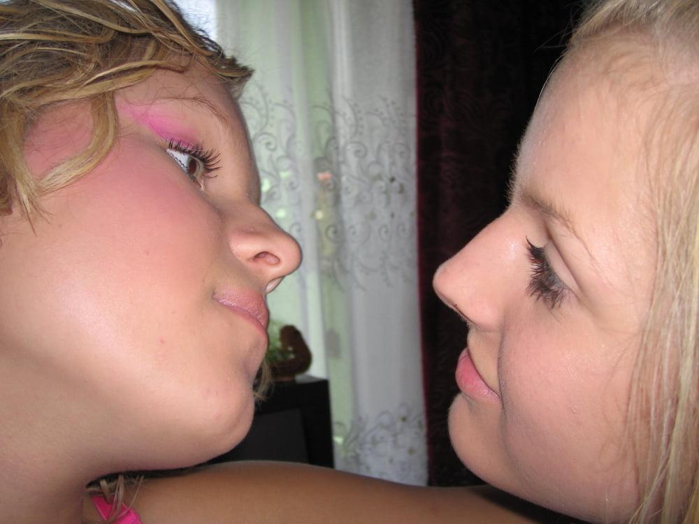 25P Lesbian Love