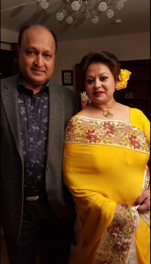8P My desi maturi mom