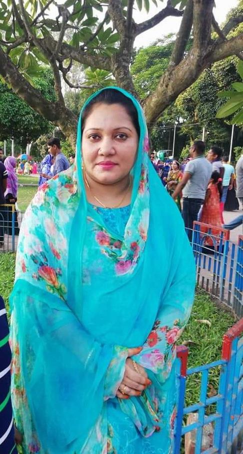 8P My desi maturi mom