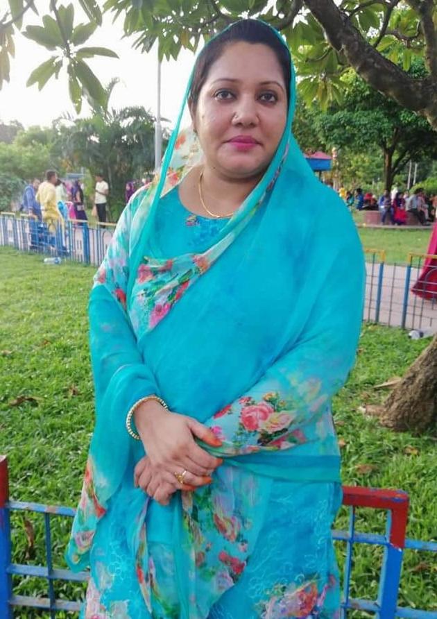 8P My desi maturi mom