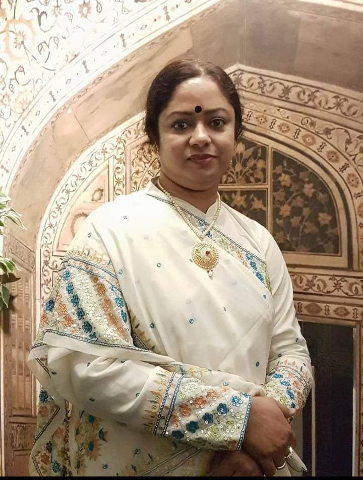 8P My desi maturi mom