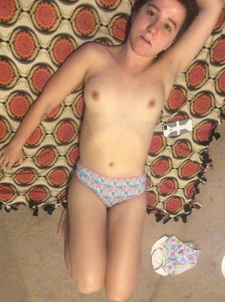 25P Diaper girl