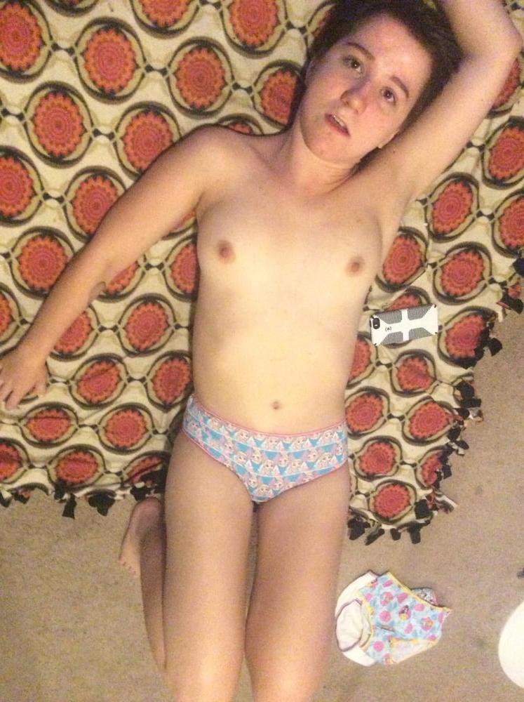25P Diaper girl