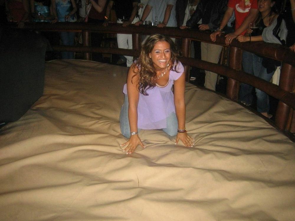 25P Downblouse &amp; Nipple Peeks 261