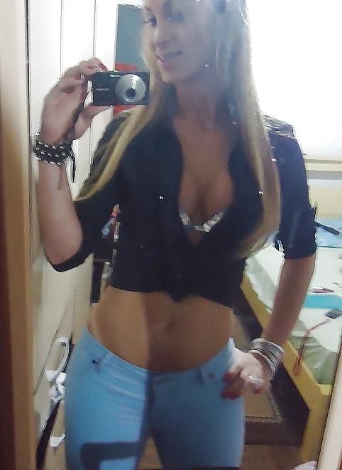 25P Shemale Self Shot1