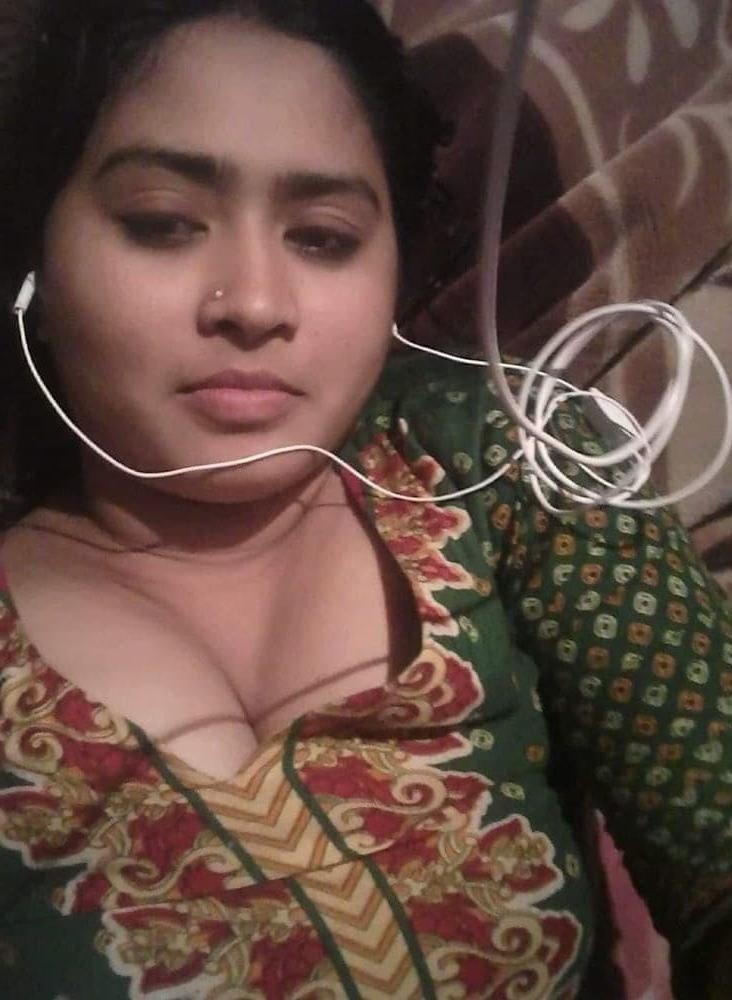 25P New collection of Desi tits