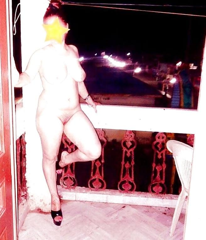 25P Desi bhabhi and girls nude pic