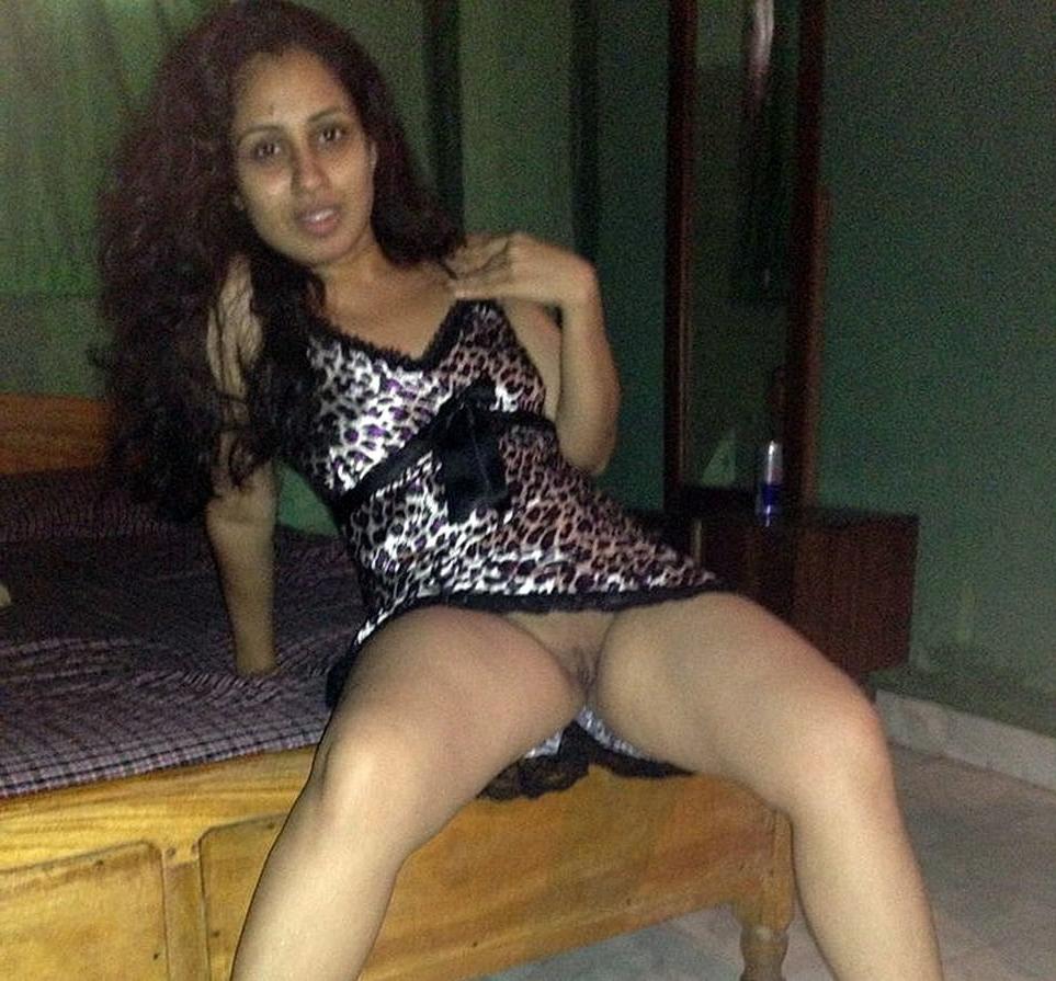 25P Desi bhabhi and girls nude pic