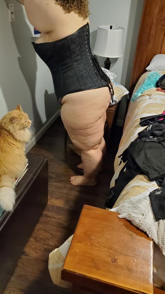 8P Ass and corset