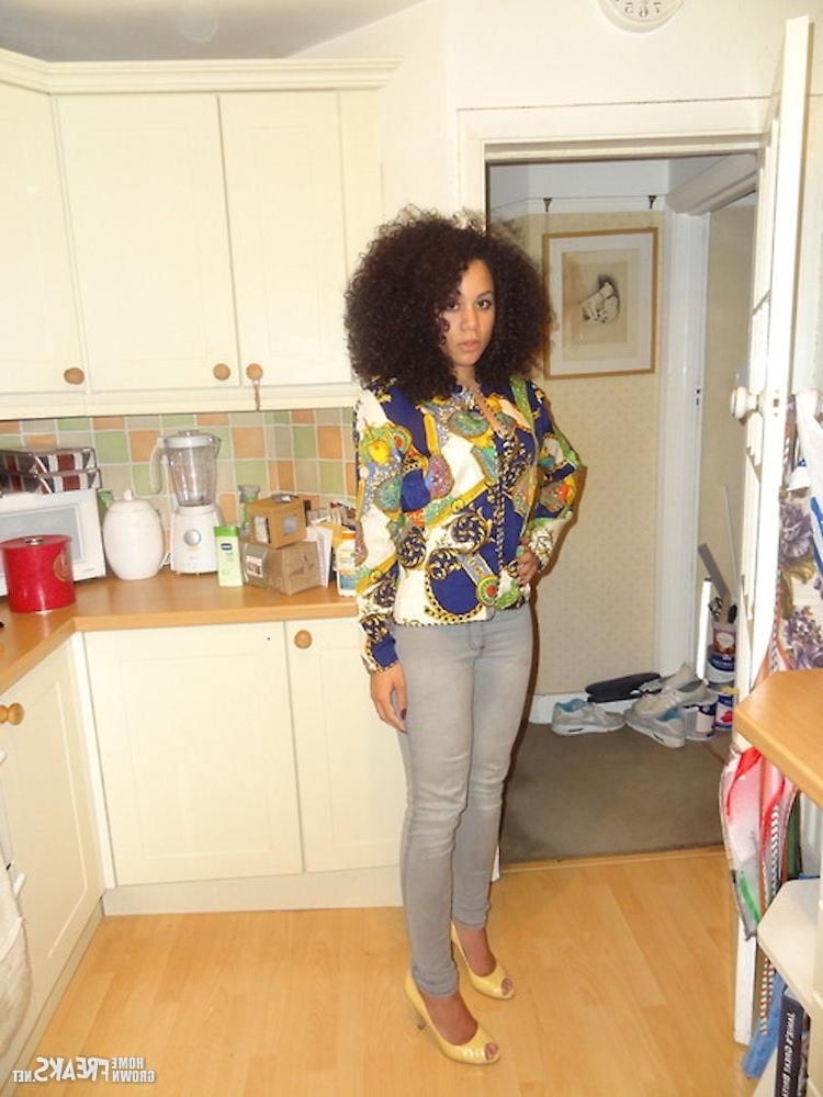 17P Curly Haired Beauty with A Nice Bod