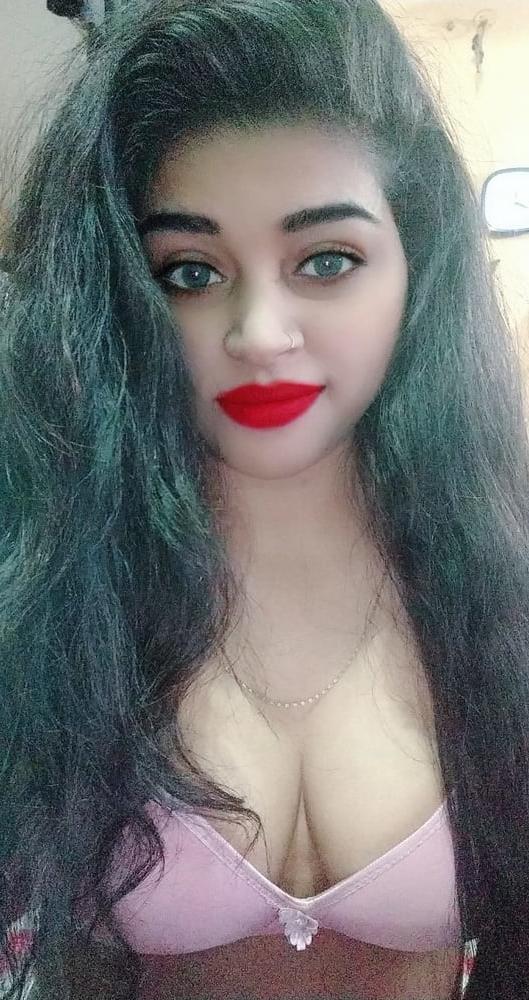 14P Hot Desi Indian Girls
