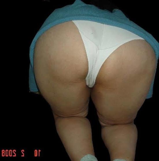 25P Desi NRI Bhabhi Hairy pussy ass panty