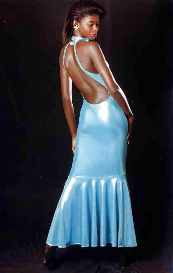 6P Som Black Woman