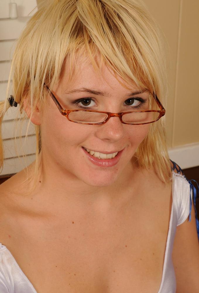 25P #440: Lola