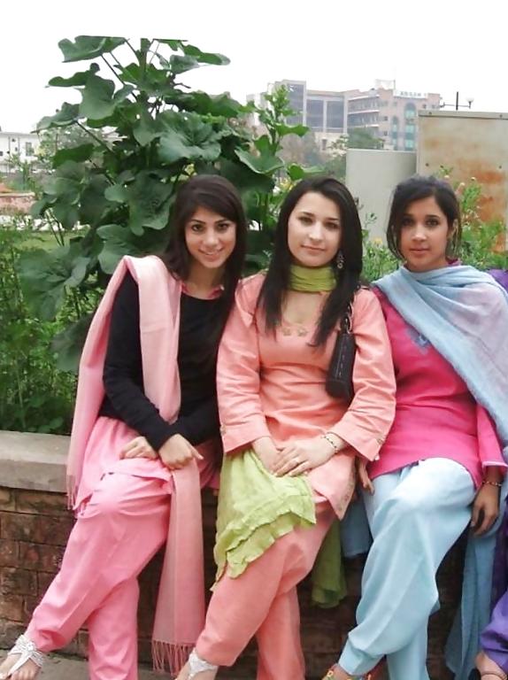 25P Desi masti