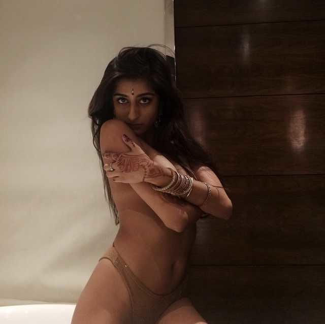25P Sexy Nri Beauty