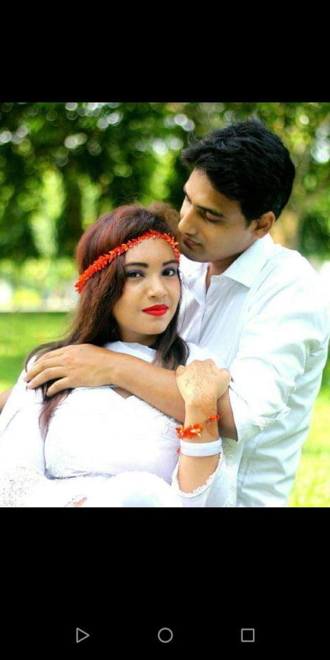 25P Desi nude bhabhi