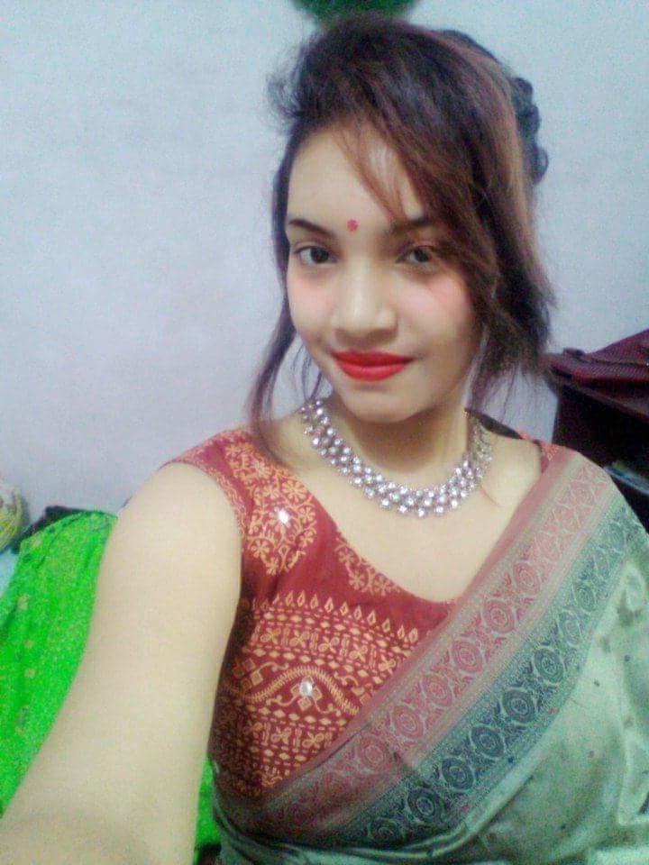 25P Desi nude bhabhi