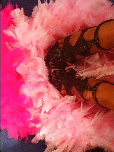 25P Jillian Barberie Foot Pics