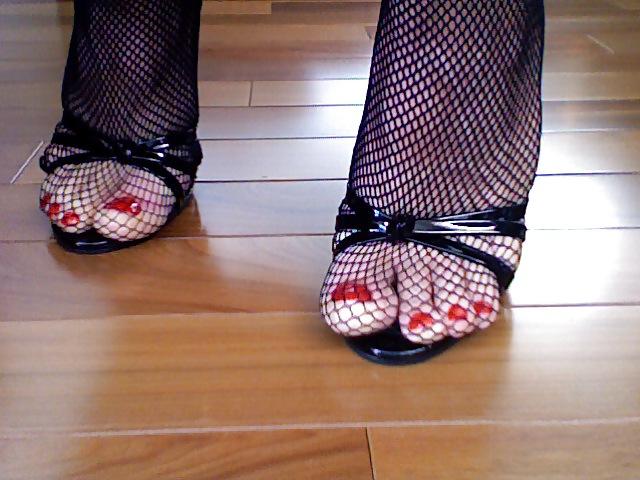 16P Cock,heels and toes , wanna lick mmm!!!