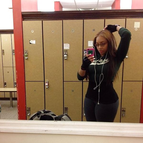 24P NICE AZZ ON HER