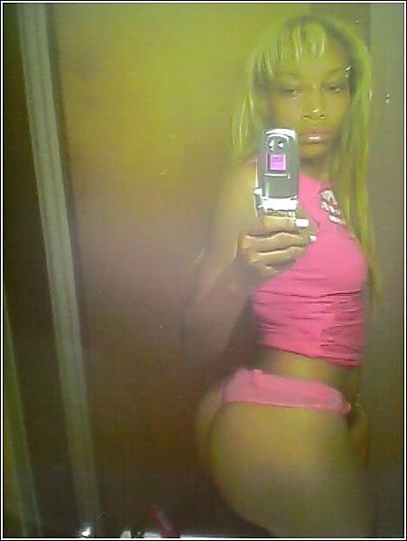 24P NICE AZZ ON HER